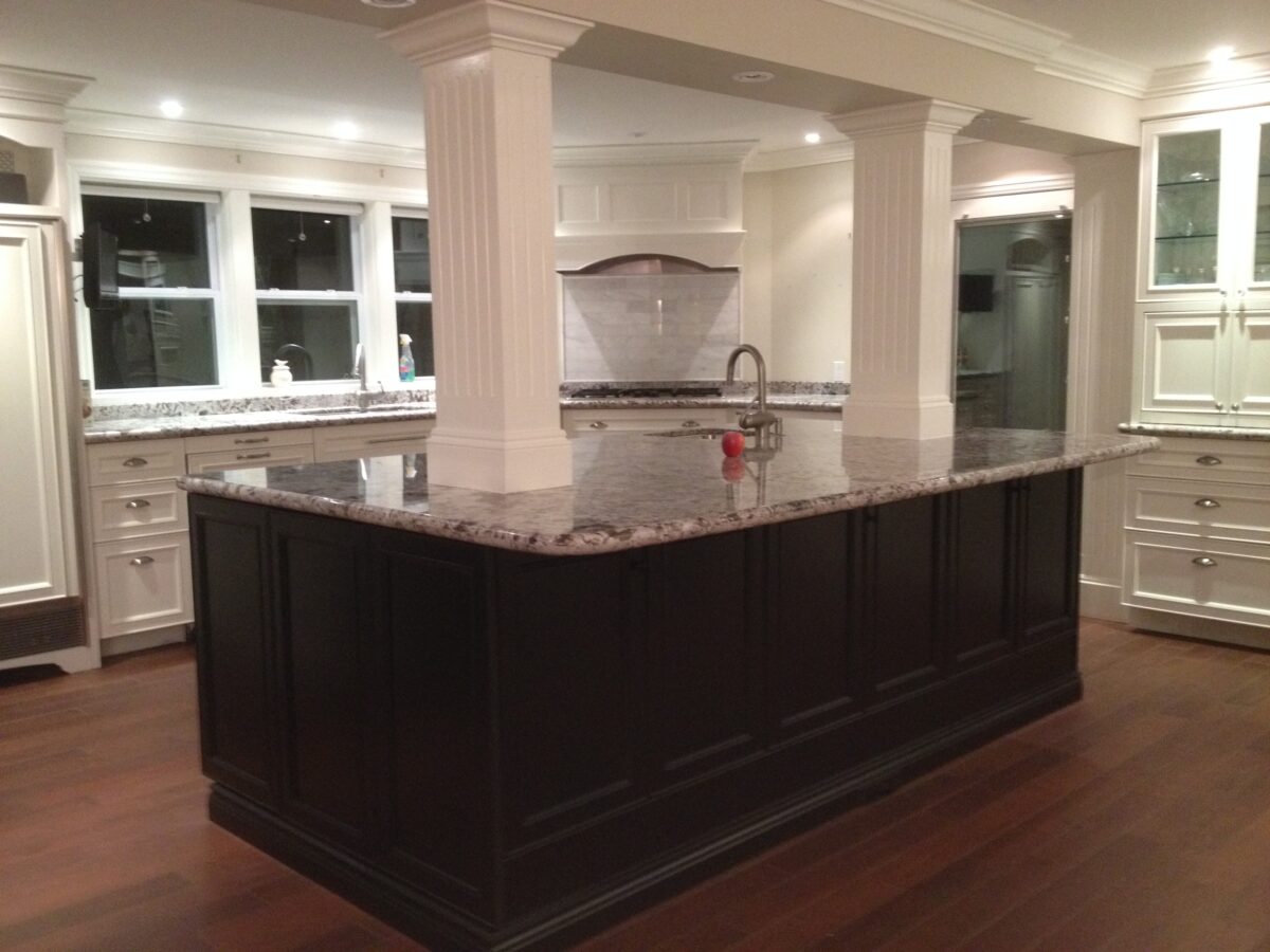 Refinished Kitchen Cabinets – Burnett St, Oakville Ontario